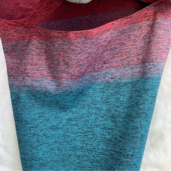 Athleta Relay Tank Top Red Blue Gradient Ombré Athletic Gym Cycling Size XS - Picture 6 of 6